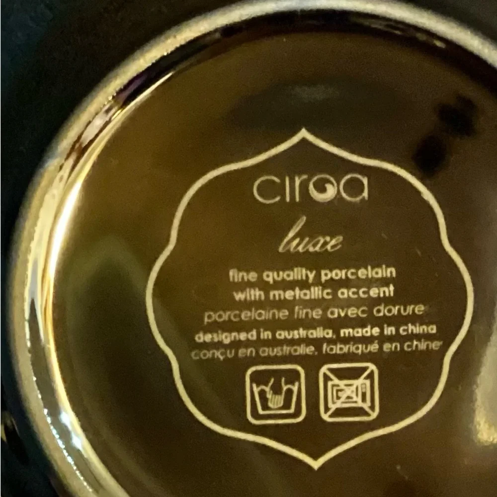 Ciroa Luxe “Fiori Gold” Porcelain Side Plates – Set of 2 – 6 Inch - Picture 3 of 6